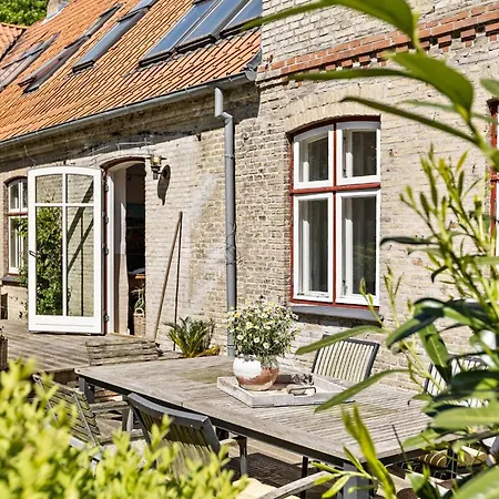 בית נופש Cozy In With Kitchen Sønderborg
