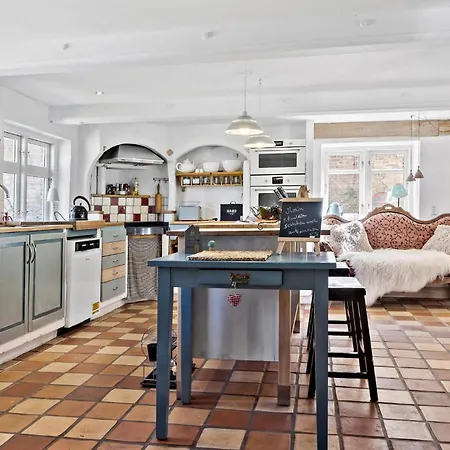 Cozy In With Kitchen Tatil Evi Sønderborg